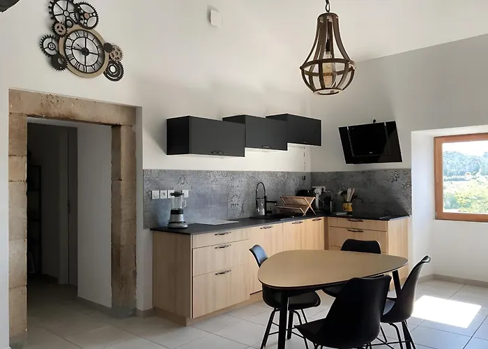 La Maison Bleue Du Plot * Ailhon
