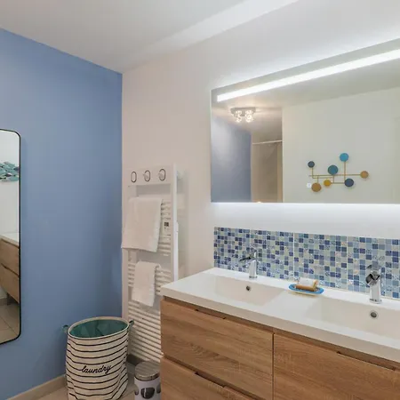 Prázdninový dům La Maison Bleue Du Plot Ailhon