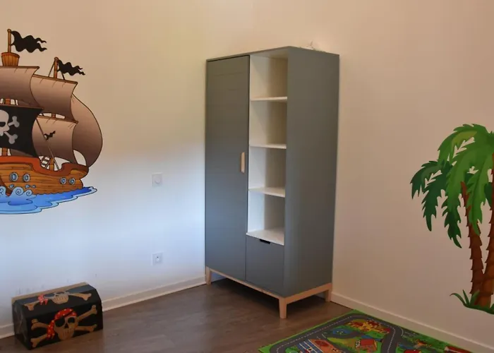 La Maison Bleue Du Plot *