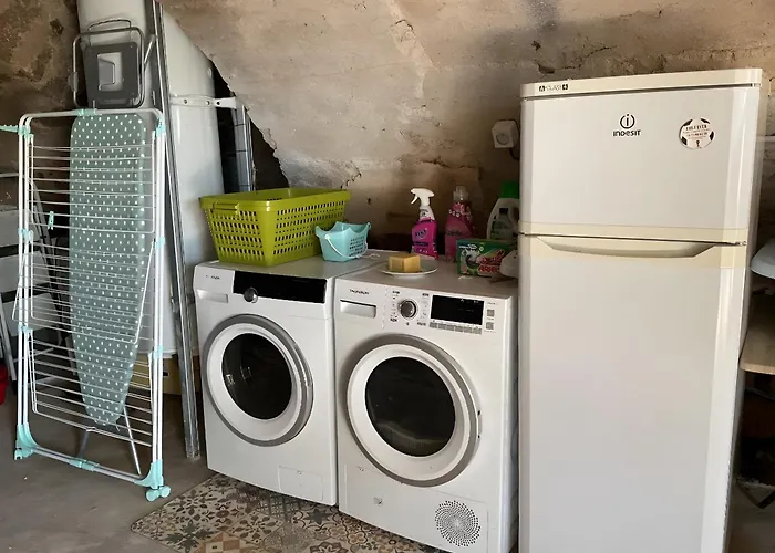 La Maison Bleue Du Plot *